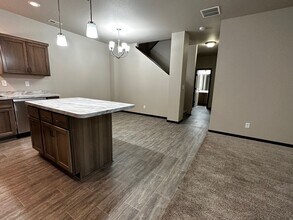 5661 Niagara Drive in Bismarck, ND - Building Photo - Building Photo