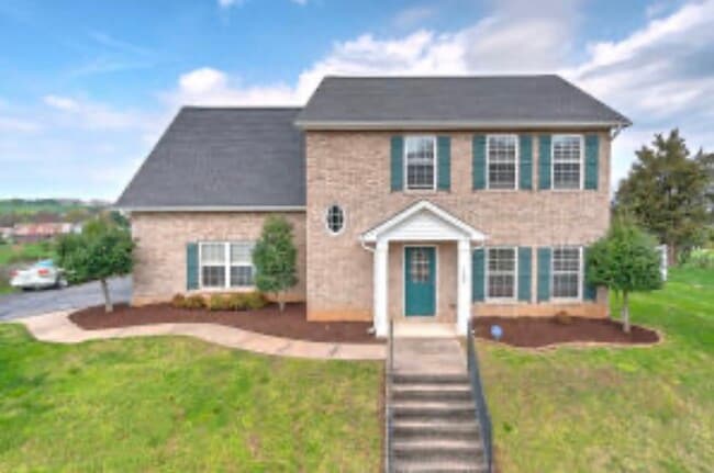 property at 122 Azalea Rdg