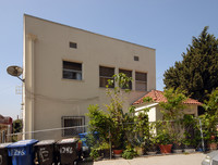 1242 Lilac Pl in Los Angeles, CA - Foto de edificio - Building Photo