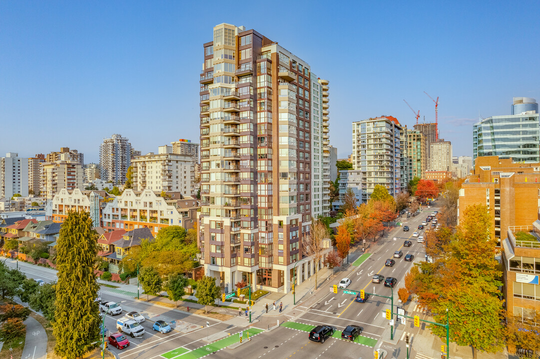 Seastar in Vancouver, BC - Building Photo