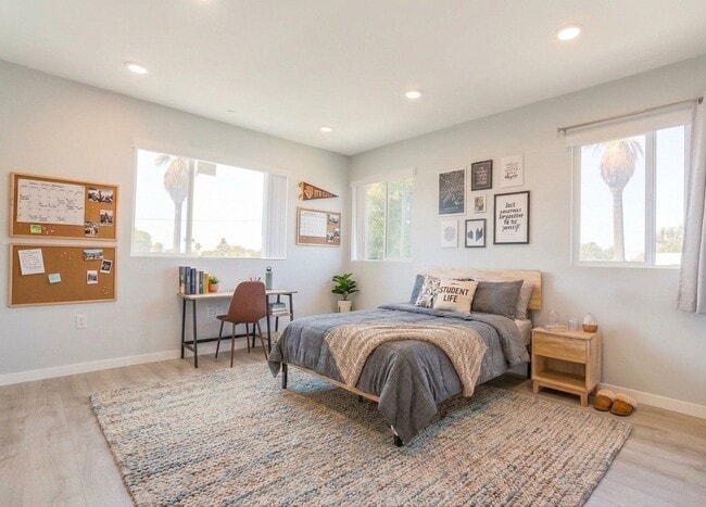 property at 1231 W 36th Pl