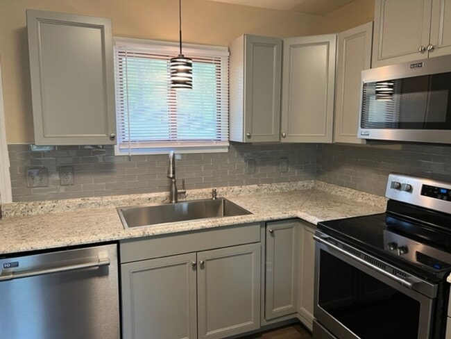 439 W Nelson St in Lexington, VA - Building Photo - Building Photo