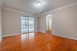 295 Winding River Dr in Atlanta, GA - Building Photo - Building Photo