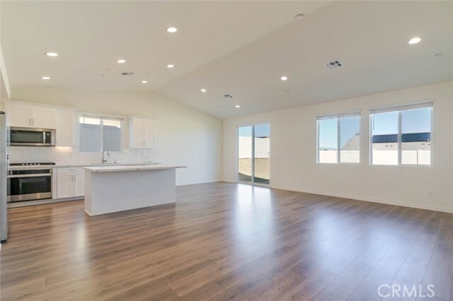 7011 Kristina Ct in Lancaster, CA - Building Photo - Building Photo