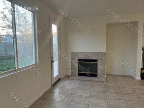 5640 W Ave L4 in Lancaster, CA - Building Photo - Building Photo