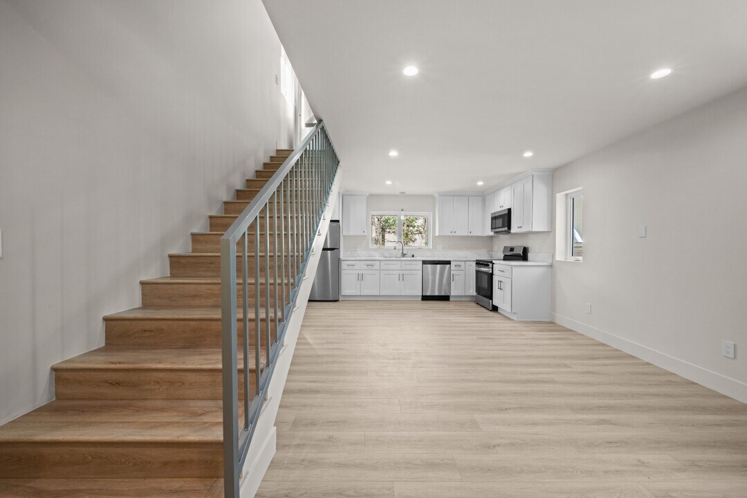 1507 Edris Dr in Los Angeles, CA - Building Photo