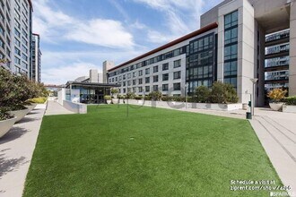 260 King St in San Francisco, CA - Building Photo - Building Photo