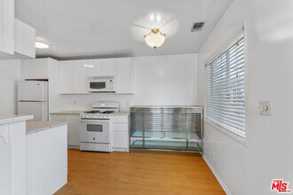 1204 Bay St in Santa Monica, CA - Building Photo - Building Photo