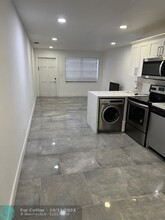 3990 SW 51st St in Fort Lauderdale, FL - Building Photo - Building Photo