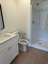 901 Delane Dr in Galt, CA - Building Photo - Building Photo