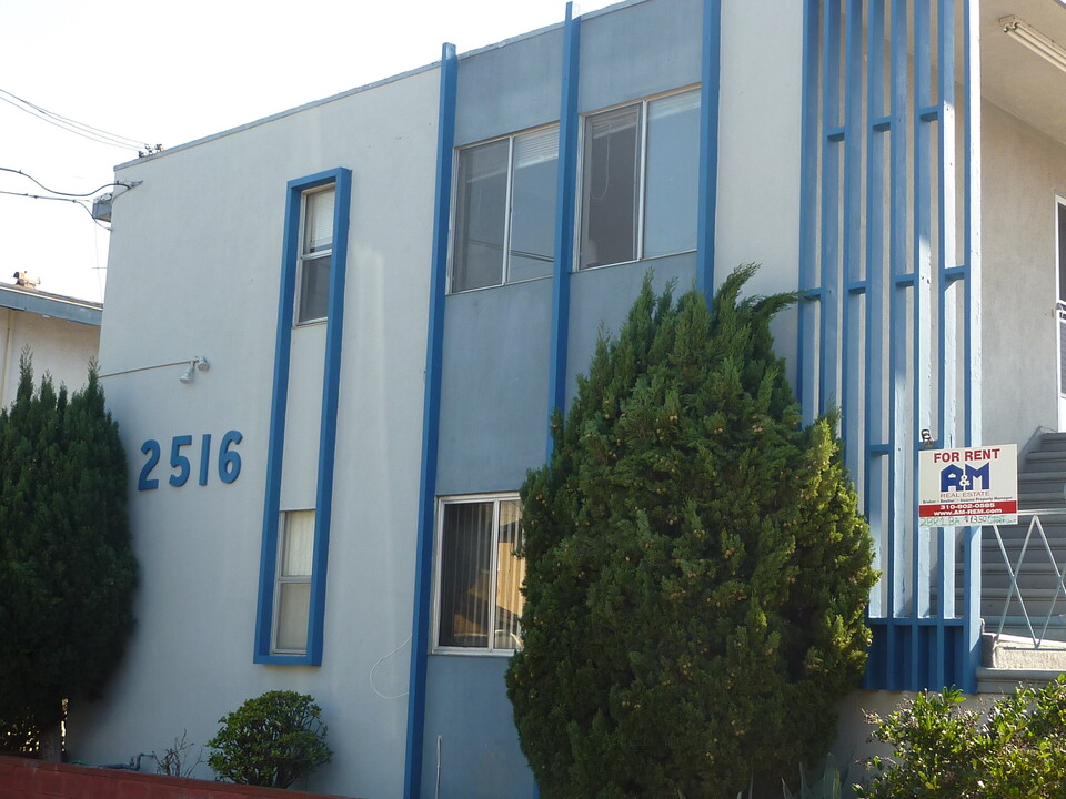 2516 Vanderbilt Ln, Unit 6 in Redondo Beach, CA - Foto de edificio