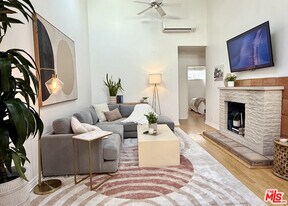 732 Navy St in Santa Monica, CA - Building Photo