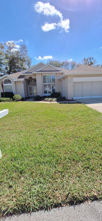 6541 SW 111th Loop in Ocala, FL - Foto de edificio