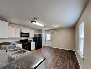 4615 Snowdrop Ct in Richmond, TX - Foto de edificio - Building Photo