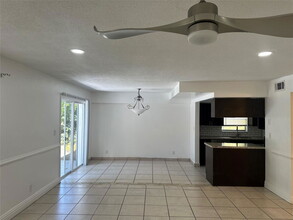 4340 NW 80th Ave in Coral Springs, FL - Building Photo - Building Photo