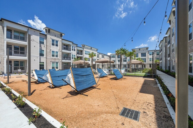 Dakota at Deer Park in Deer Park, TX - Foto de edificio - Building Photo