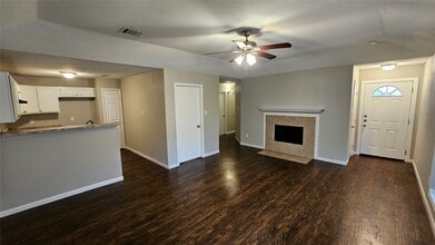 13102 Crystal Cove Dr in Houston, TX - Building Photo - Building Photo