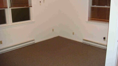 10 Prospect St, Unit 10C in Deep River, CT - Foto de edificio - Building Photo