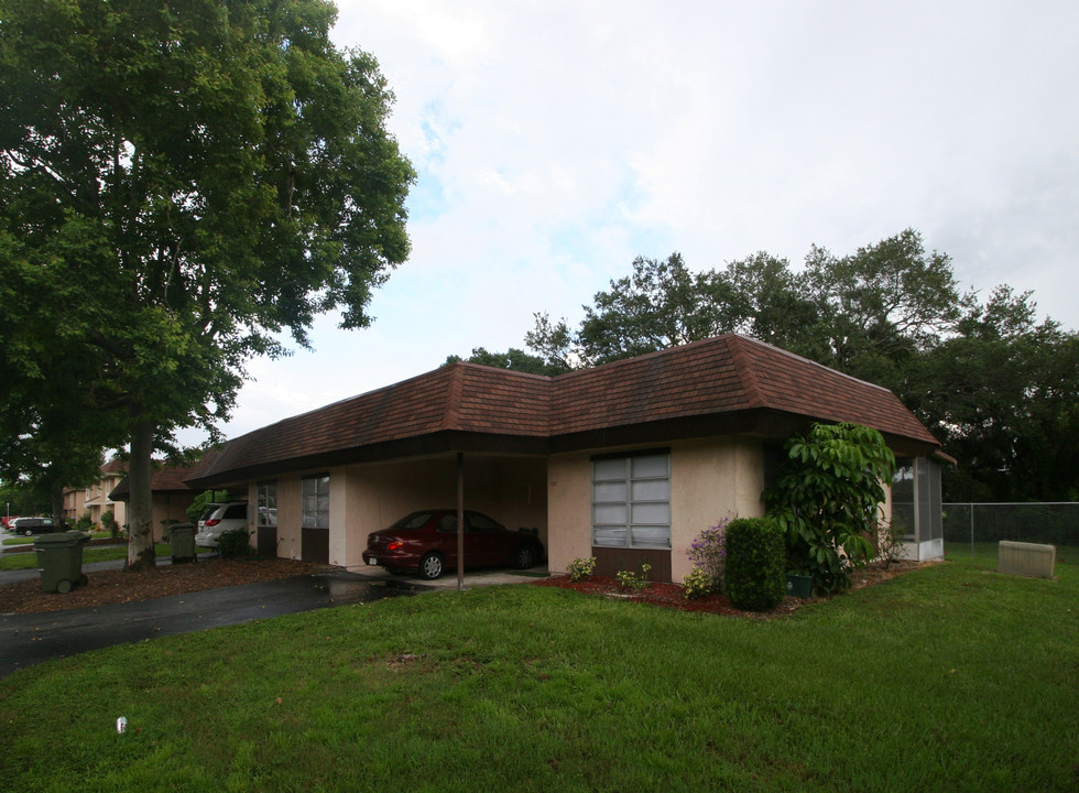 Fairway Oaks in Sarasota, FL - Foto de edificio