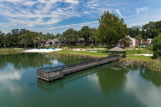 Enclave at Lake Underhill Apartments in Orlando, FL - Building Photo - Building Photo