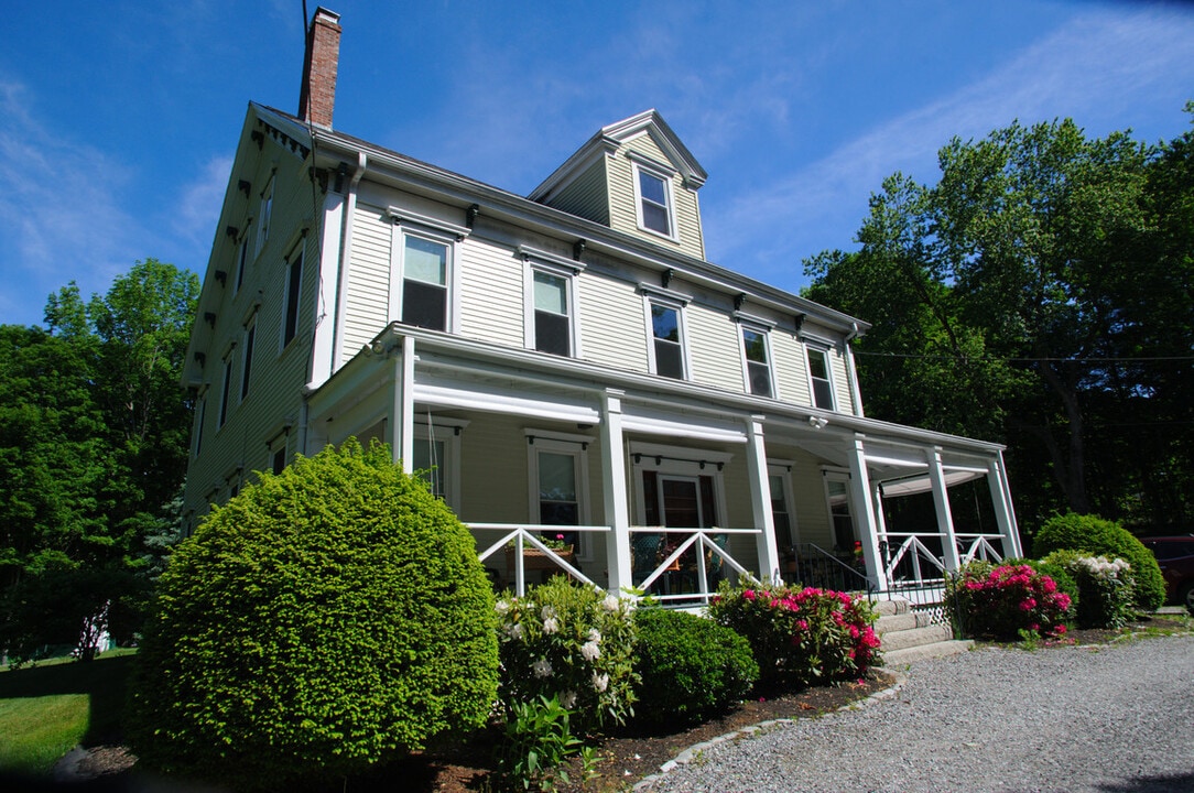 9 Gambo Rd, Unit 2 in Windham, ME - Building Photo