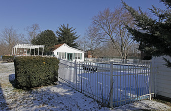 Brandywine Court Condo Apartments in Dover, DE - Building Photo - Building Photo