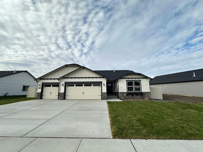 property at 13401 N Apex Way