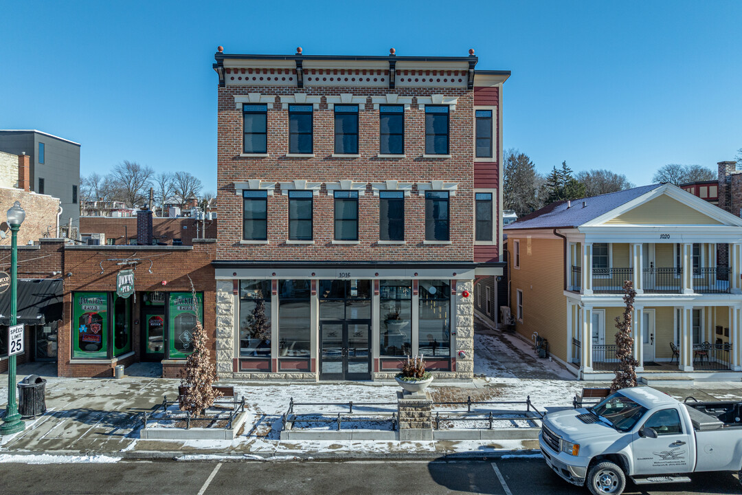 1016 S State St in Lockport, IL - Building Photo