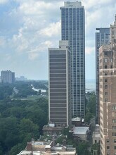 1360 N Lake Shore Dr in Chicago, IL - Building Photo - Building Photo