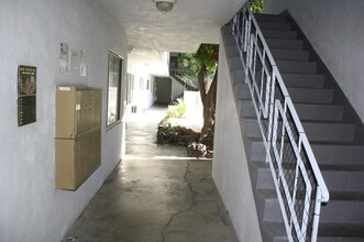 5230 Vesper Ave in Van Nuys, CA - Building Photo - Building Photo