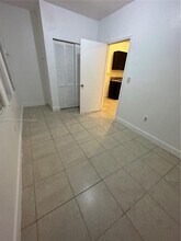 985 SW 5th St in Miami, FL - Building Photo - Building Photo