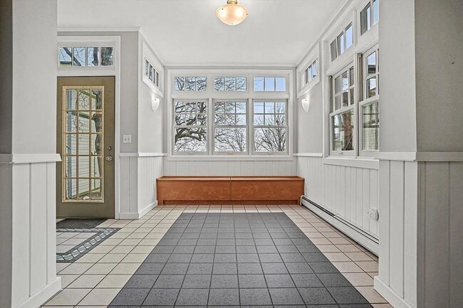 property at 2906 Lakeland Ave