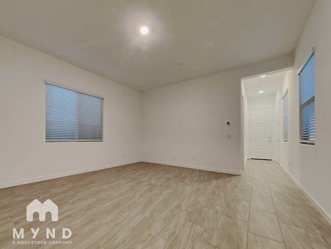 9917 E Thistle Ave in Mesa, AZ - Building Photo - Building Photo