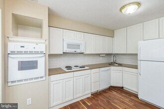 7946 Brighton Way in Manassas, VA - Building Photo - Building Photo