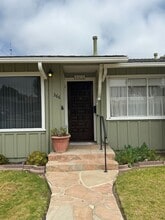 366 Appian Way in Ventura, CA - Building Photo - Building Photo