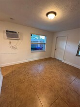 6131 SW 39th St-Unit -East in Miramar, FL - Building Photo - Building Photo