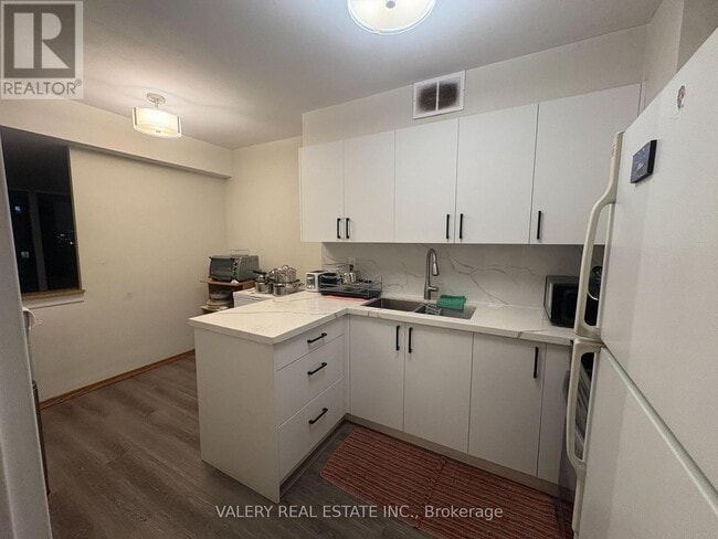 property at 31 Four Winds Dr