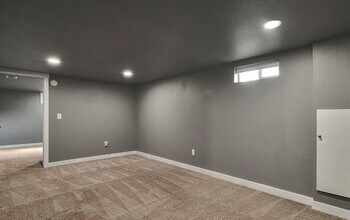 5231 Julian St in Denver, CO - Foto de edificio - Building Photo