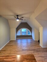 5487 Hays St, Unit 3 in Pittsburgh, PA - Building Photo