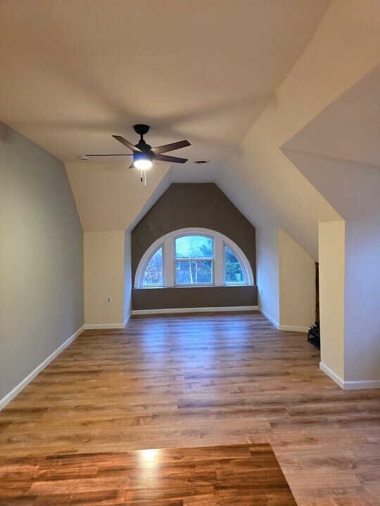 5487 Hays St, Unit 3 in Pittsburgh, PA - Building Photo