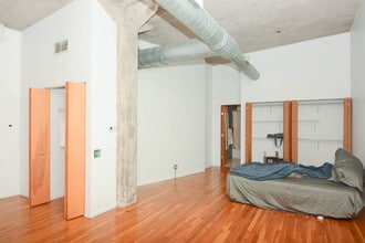 110 N Peoria St, Unit A01C in Chicago, IL - Foto de edificio - Building Photo