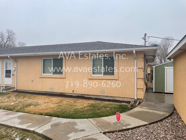 2726 Poplar St photo'