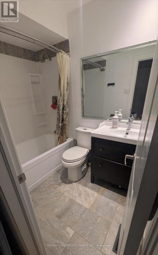 64 Dorset Dr in Brampton, ON - Building Photo - Building Photo