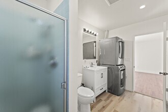 8014 Denrock Ave in Los Angeles, CA - Building Photo - Building Photo