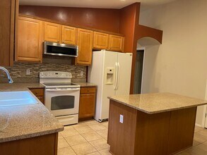 5445 W Morning Moonlight Ln in Marana, AZ - Building Photo - Building Photo