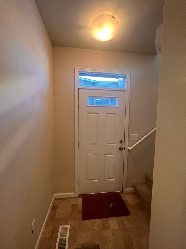 174 Willow View Circle in Anchorage, AK - Building Photo - Building Photo