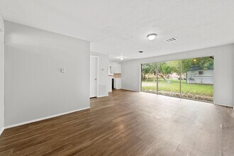 408 Grantham Rd in Baytown, TX - Building Photo - Building Photo