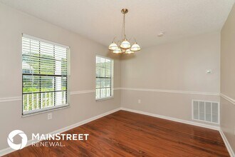 5751 Forester Lake Dr in Sarasota, FL - Foto de edificio - Building Photo