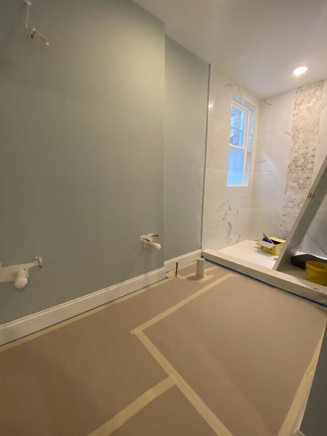 1886 Kelton St in Boston, MA - Building Photo - Building Photo