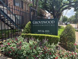 845 Augusta Dr in Houston, TX - Building Photo
